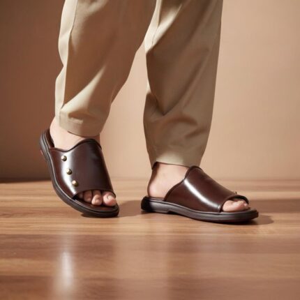 Men Slippers in Leather for Casual Wear