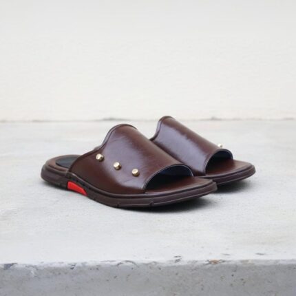Men Slippers in Leather for Casual Wear